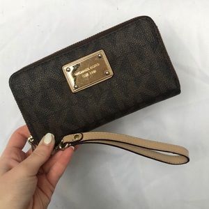 Michael Kors Leather Wristlet